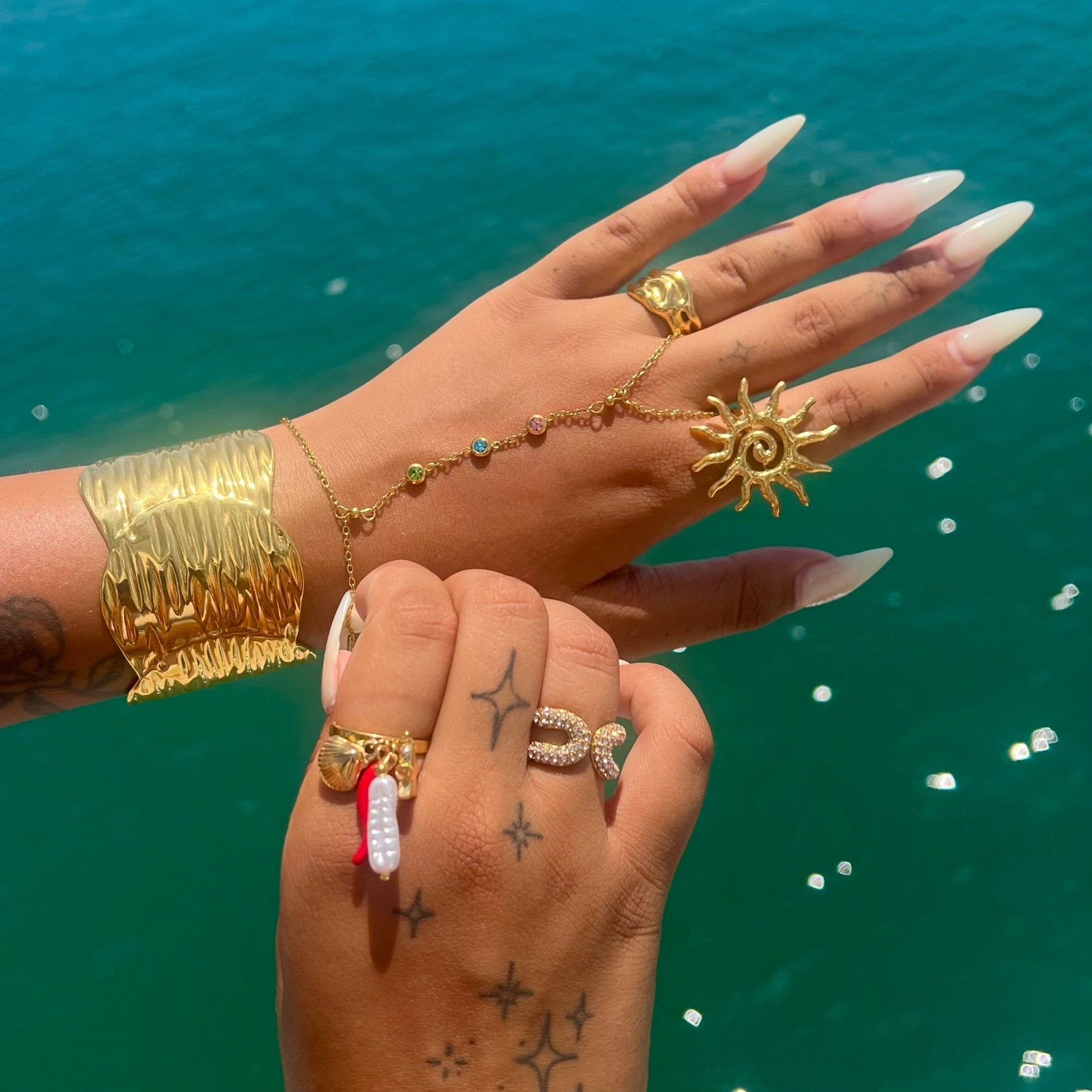 Alora Gold Hand Chain - ILLUSIVE JEWELS USA