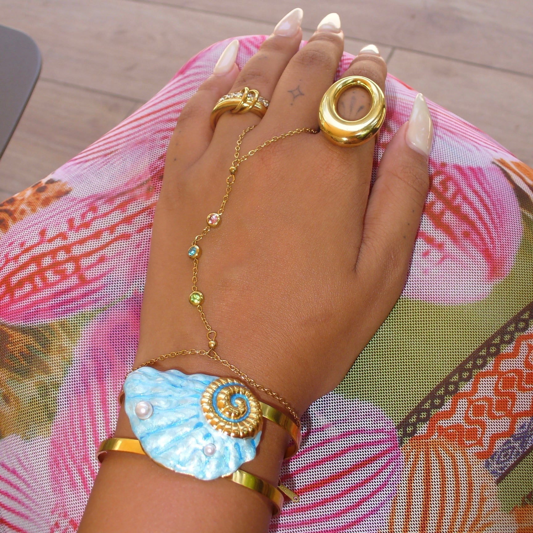 Alora Gold Hand Chain - ILLUSIVE JEWELS USA