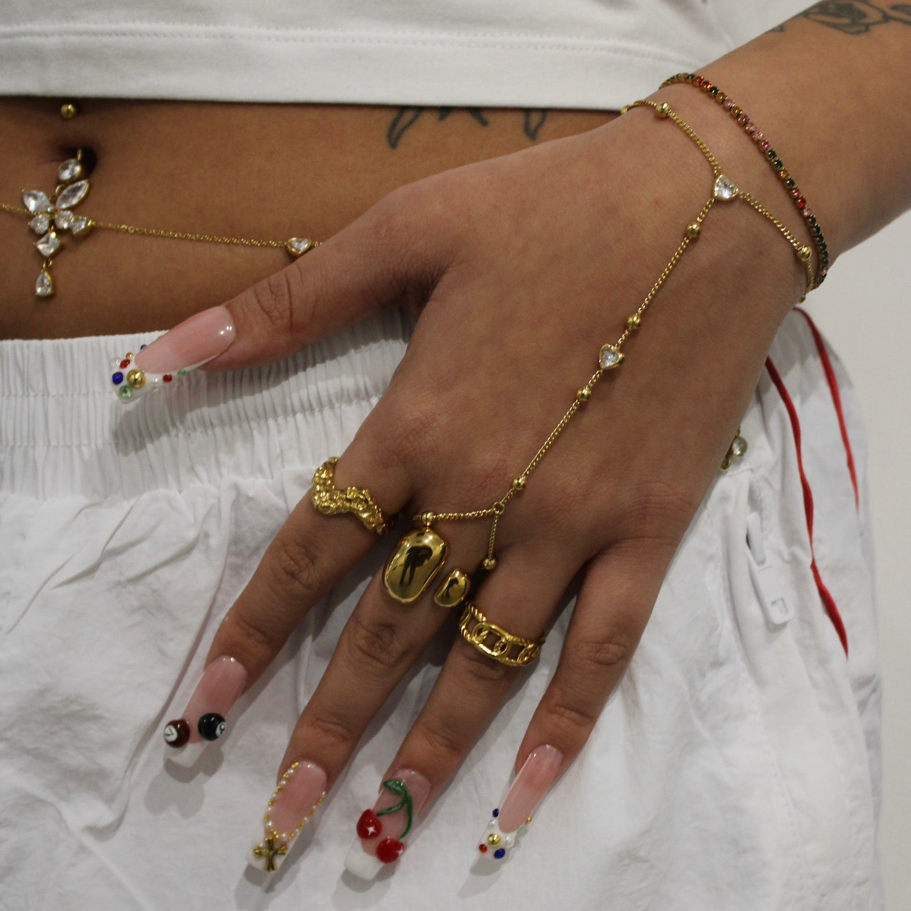 Amor Gold Hand Chain - ILLUSIVE JEWELS USA