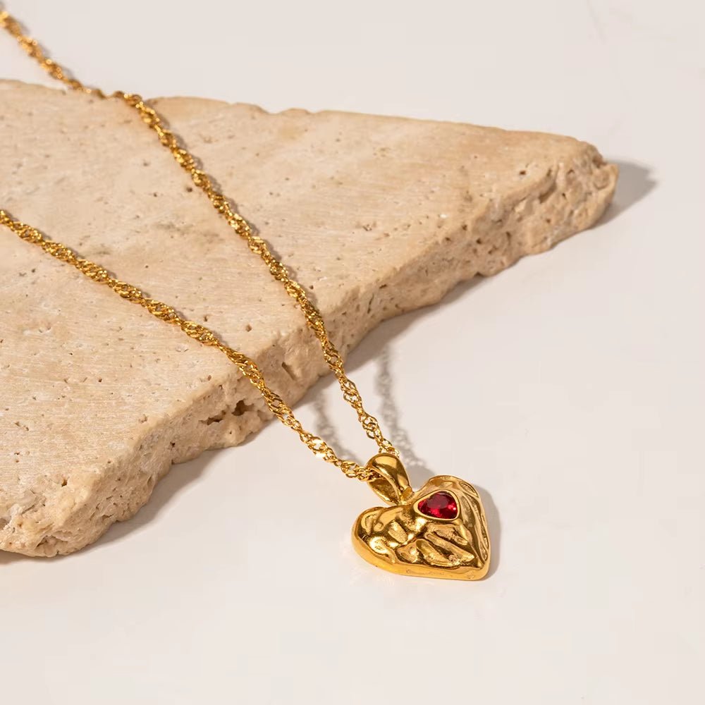 Amor Gold Heart Necklace - ILLUSIVE JEWELS USA