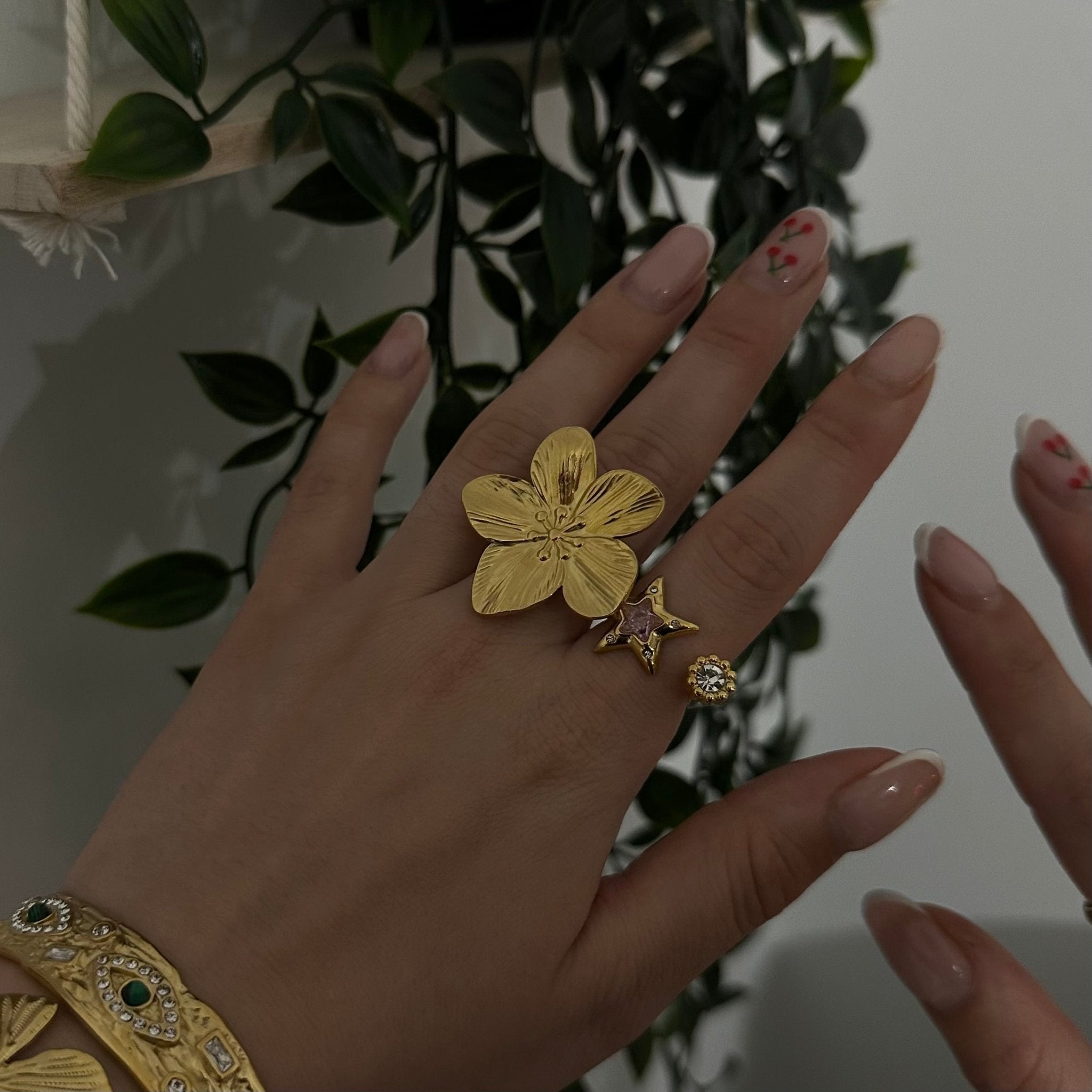 Anaya Flower Ring - ILLUSIVE JEWELS USA