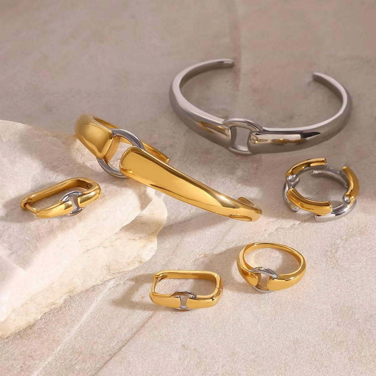 Avery Mixed Metal Ring - ILLUSIVE JEWELS USA