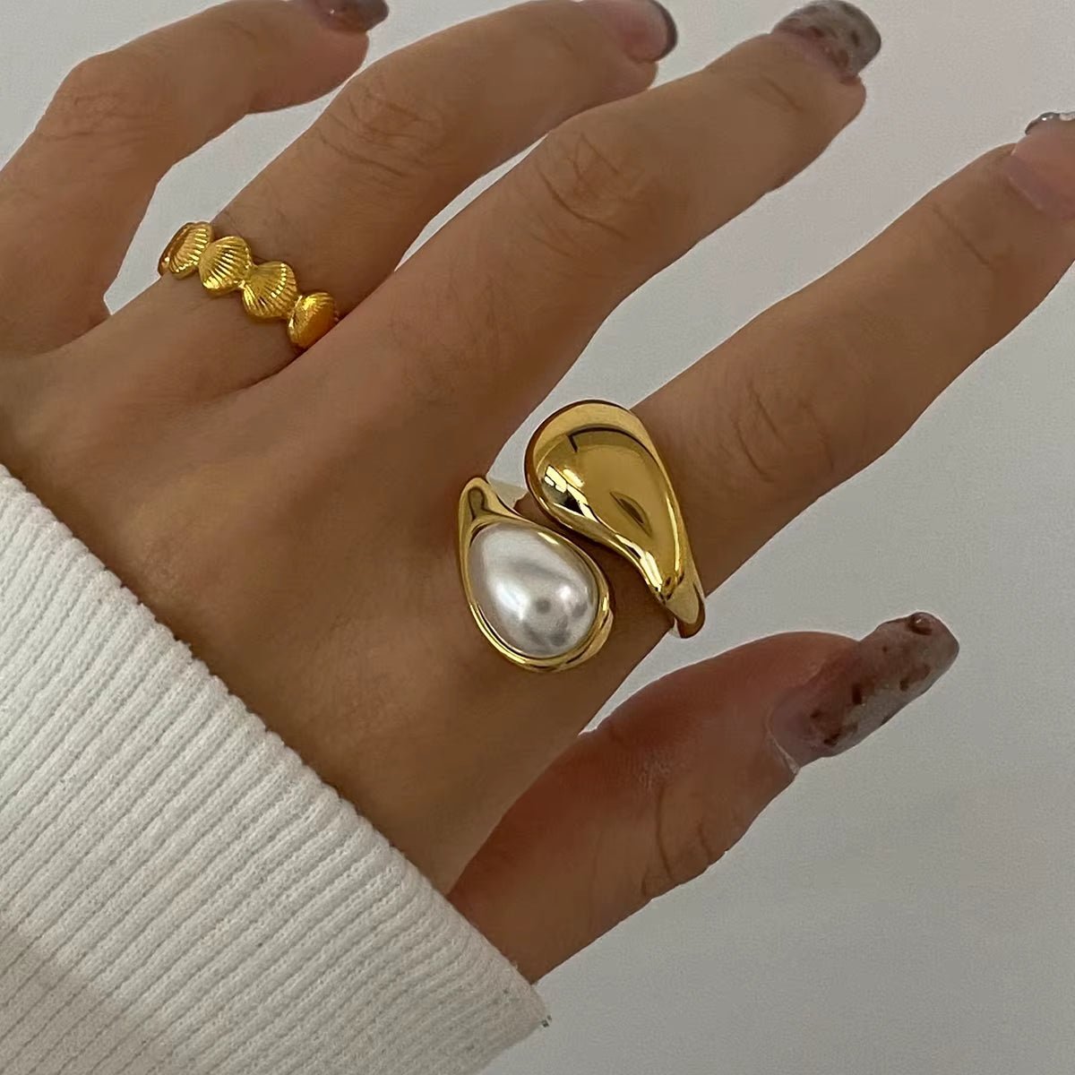 Pearl Chunky Gold Ring - ILLUSIVE JEWELS USA
