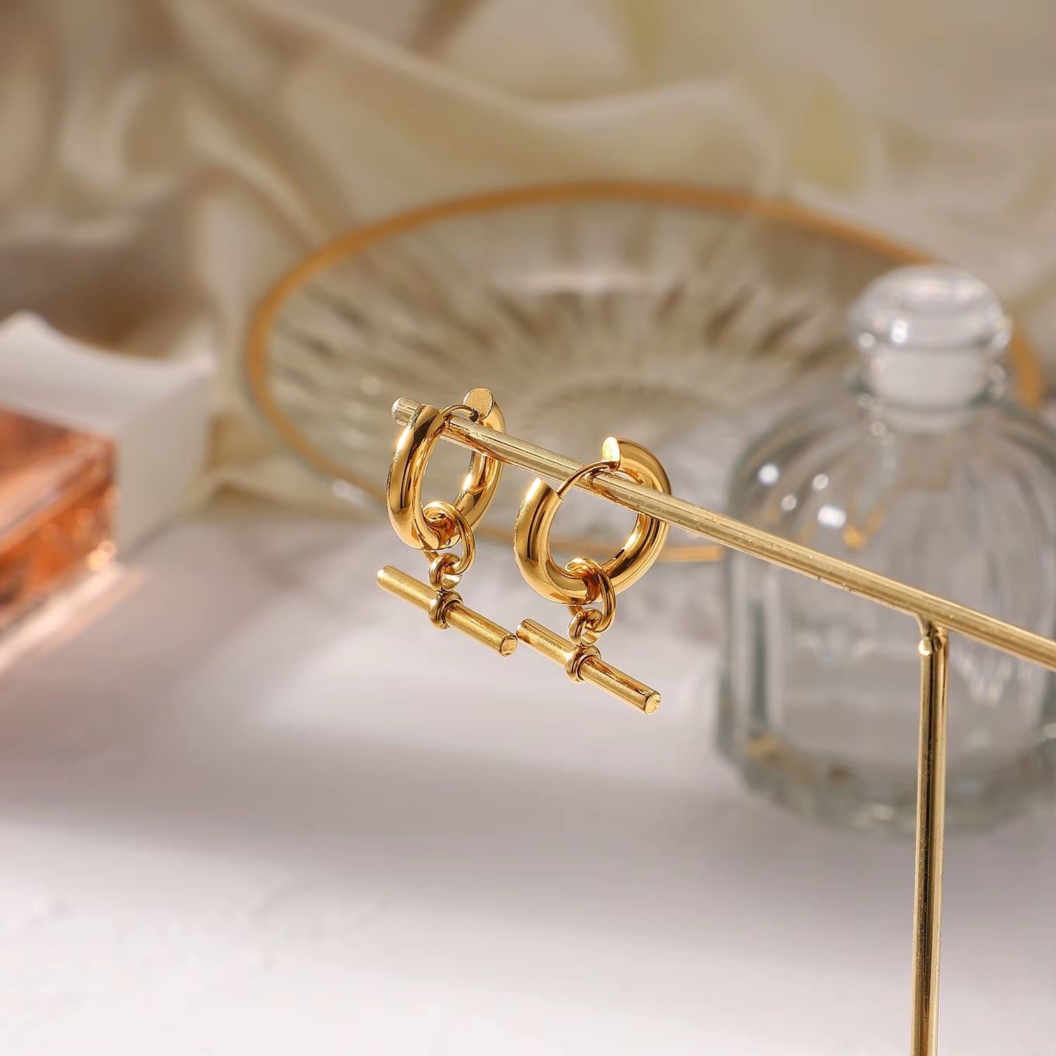 T Bar Gold Hoops - ILLUSIVE JEWELS USA